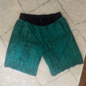 lululemon Mens, green bowline shorts, xL